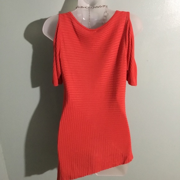 Chico’s cold shoulder asymmetrical sweater - Picture 2 of 5
